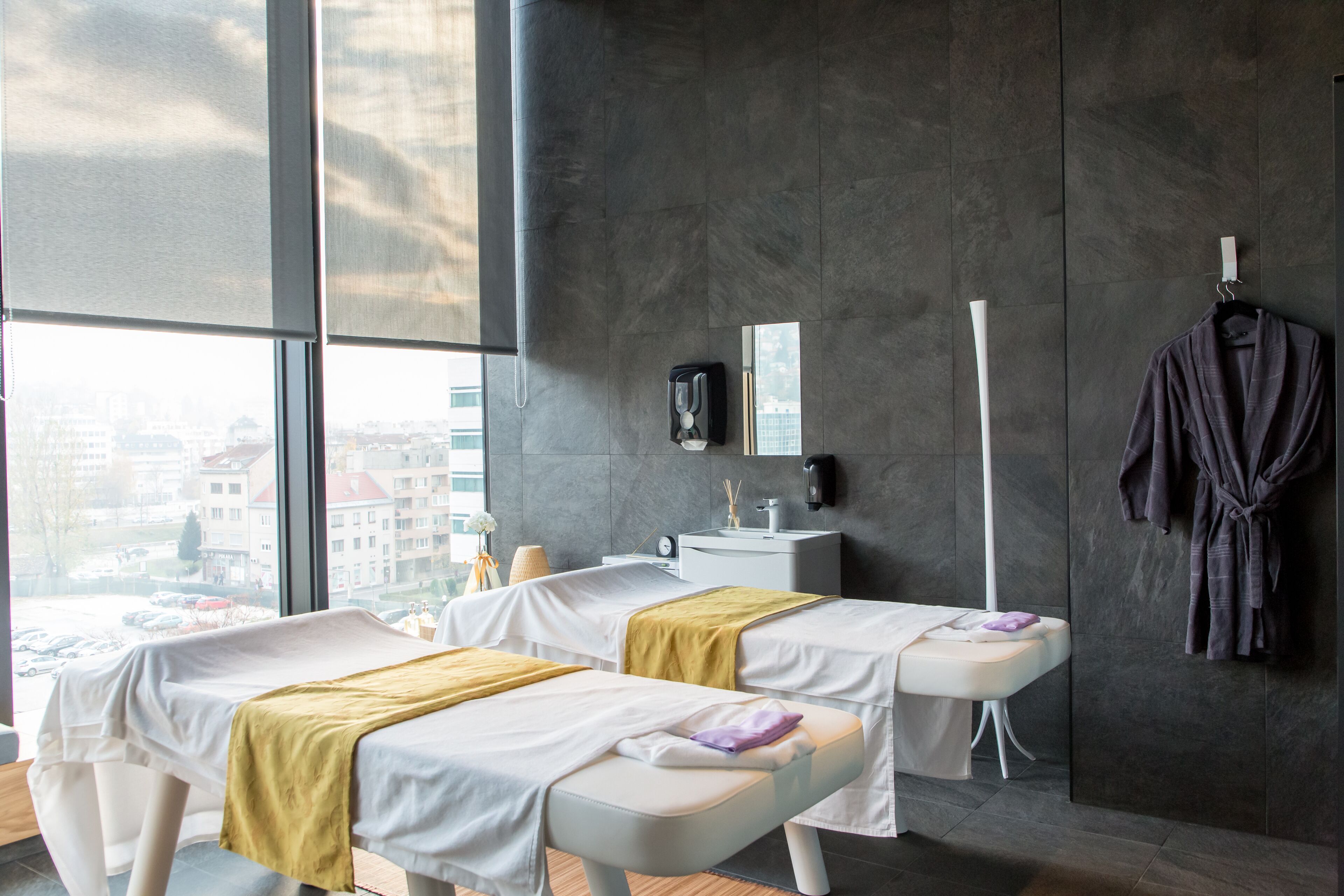 turkish bath/hammam, body treatments, aromatherapy, hot stone massages