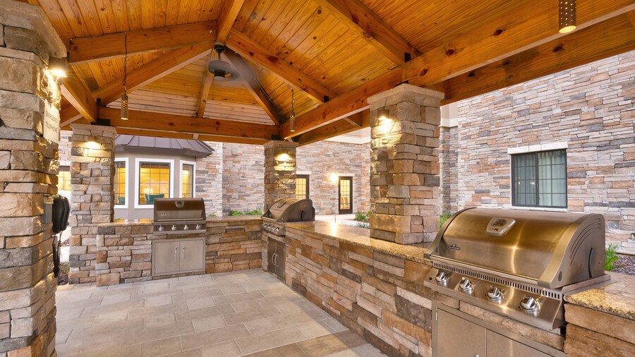 Holiday Inn Express & Suites Gainesville I-75 by IHG