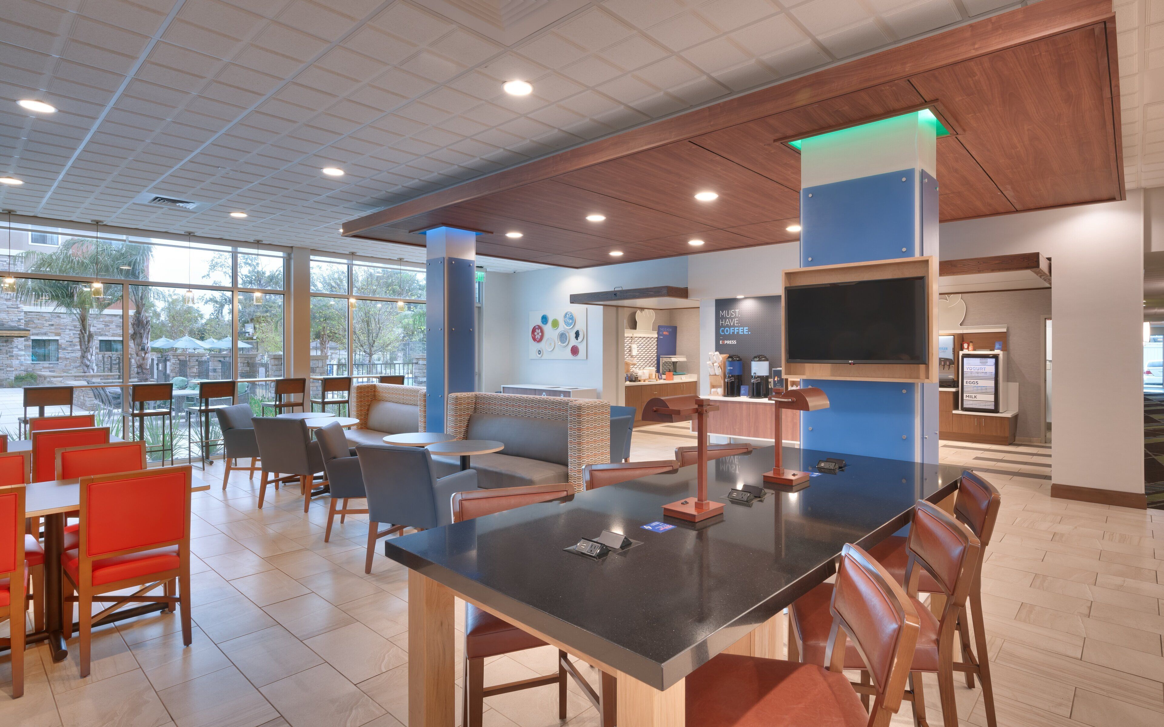 Photo - Holiday Inn Express & Suites - Gainesville I-75 by IHG