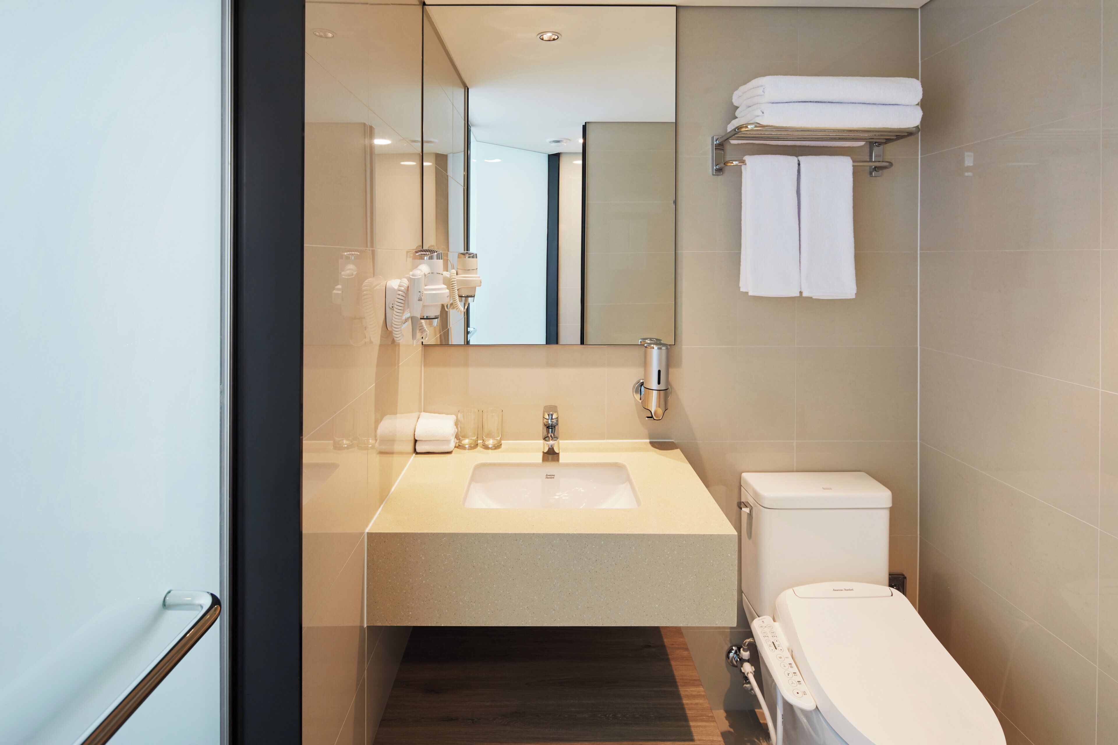 Photo - Holiday Inn Express Seoul Hongdae by IHG
