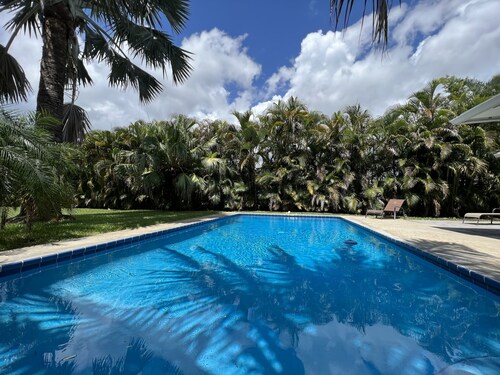 Tropical Getaway!!!!