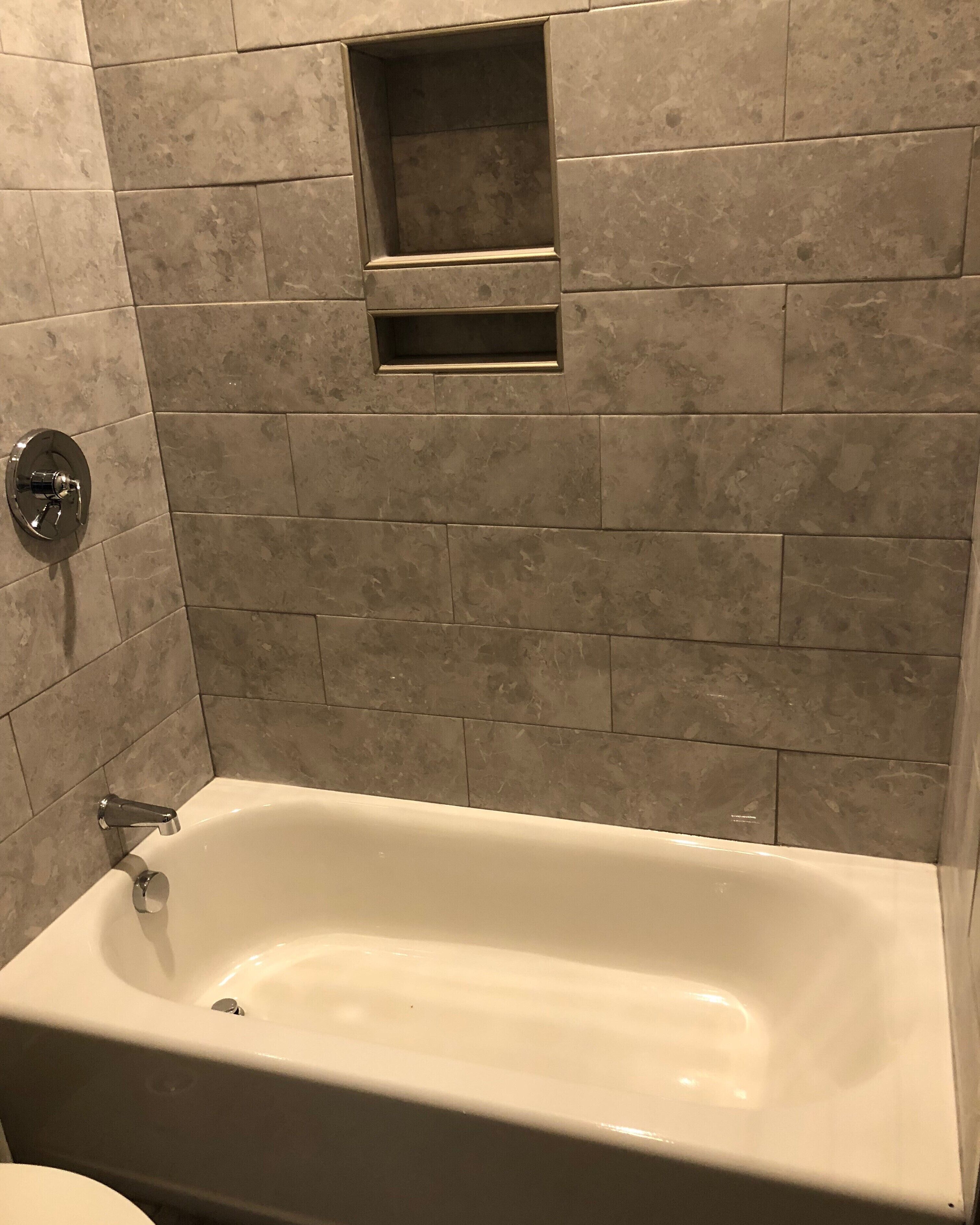 Large Luxury Condo/Townhouse Center of South Boston W/ Free Parking & WiFi