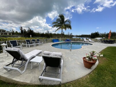 Scarborough Villas #2 · Luxurious Villa - Deepwater Channel - Docks & Pool