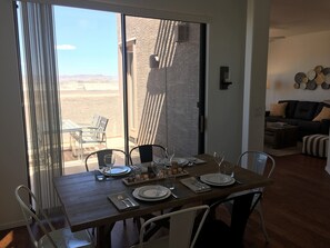 Dining - Spacious, Airy and Clean Lake Powell Townhouse (Page)