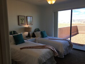 2 多间卧室、熨斗/熨衣板、免费 WiFi、床单