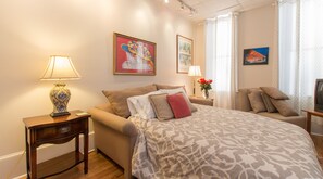 2 habitaciones, tabla de planchar con plancha, cuna de viaje y wifi 