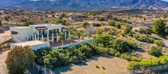 New Pebble Tech Pool & Manual timer on Spa, Red Rock Views @ 7J Ranch