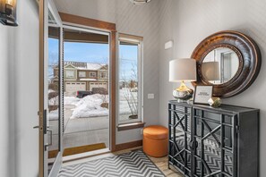 Interior - Luxury Accommodations on the Park  with Big Mountain Views  (Bozeman)