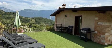 屋外ダイニングエリア