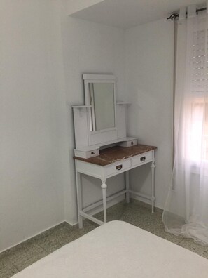 3 Schlafzimmer, Bügeleisen/Bügelbrett, WLAN, Bettwäsche
