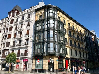 Very central apartment in Bilbao a few meters from Gran Vía,  E-BI-752.