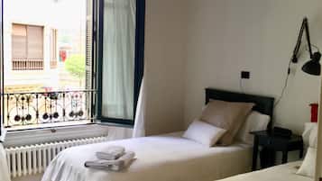 2 bedrooms, iron/ironing board, travel crib, free WiFi