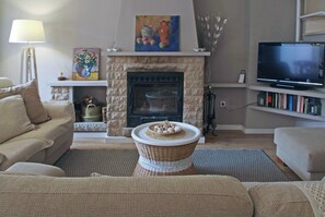 Télévision, cheminée