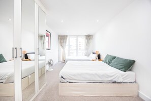 2 sovrum, strykjärn/strykbräda, internet och sängkläder