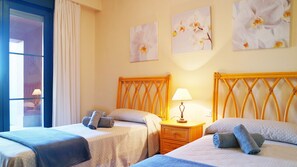 2 slaapkamers, een strijkplank/strijkijzer, gratis wifi, beddengoed