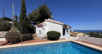 TrÚs belle maison de vacances avec vue imprenable sur la mer et piscine privée