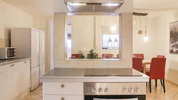 Kühlschrank, Herdplatte, Geschirrspüler