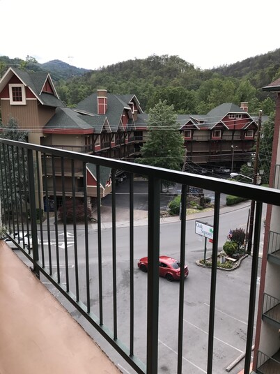 Downtown Gatlinburg Condo Walk to all the attractions in Downtown Gatlinburg!