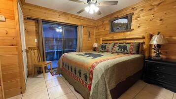 1 slaapkamer, een strijkplank/strijkijzer, gratis wifi, beddengoed