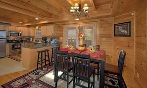 Dining - Gamblers Cove, Pigeon Forge Cabin, Mountain View, pool table, Arcade Game (Pigeon Forge)