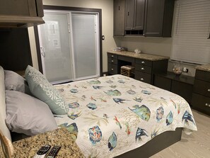 3 bedrooms, iron/ironing board, WiFi, bed sheets - "Canal-Front Paradise in Big Pine Key-Relax &Explore the keys" (Big Pine Key)