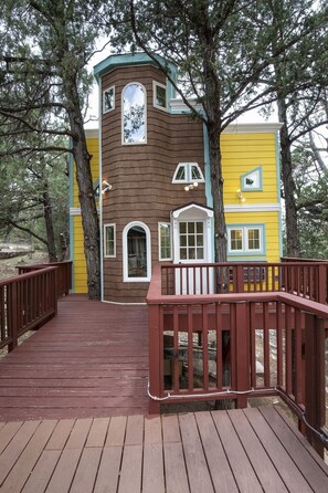 Terrace/patio - Top of the Rim Cabin + Tree House, Amazing Views! (Payson)