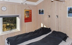 3 bedrooms, travel cot, free WiFi