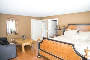7 bedrooms, iron/ironing board, travel cot, free WiFi