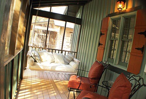 Expérience de spa romantique dans le luxueux cottage de lune de miel Creekside in the Landings