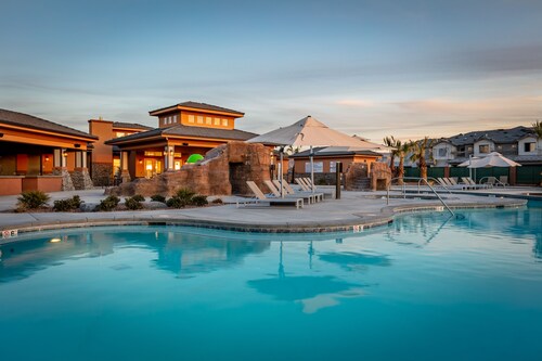 Zion Village Retreat *POOL is OPEN *PORCH VIEWS, SLEEPS 11