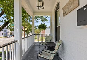Property grounds - Historic Downtown Chattanooga Home Sleeps 7 near Riverfront and UTC (Chattanooga)