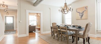 Historic Downtown Chattanooga Home Sleeps 7 near Riverfront and UTC