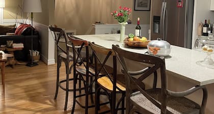 Direct Beach Access, Priv. Saltwater Pool, Hottub, Elevator, BR 5; bath 5