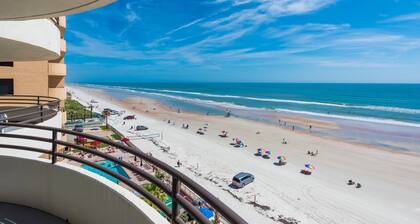 Upea suora Oceanfront, 2b / 2ba huoneisto, jossa laaja parveke ja upeat näkymät