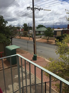 Deluxe Double Room, 1 Queen Bed - Port Pirie Accommodation and Apartments (Risdon Park)