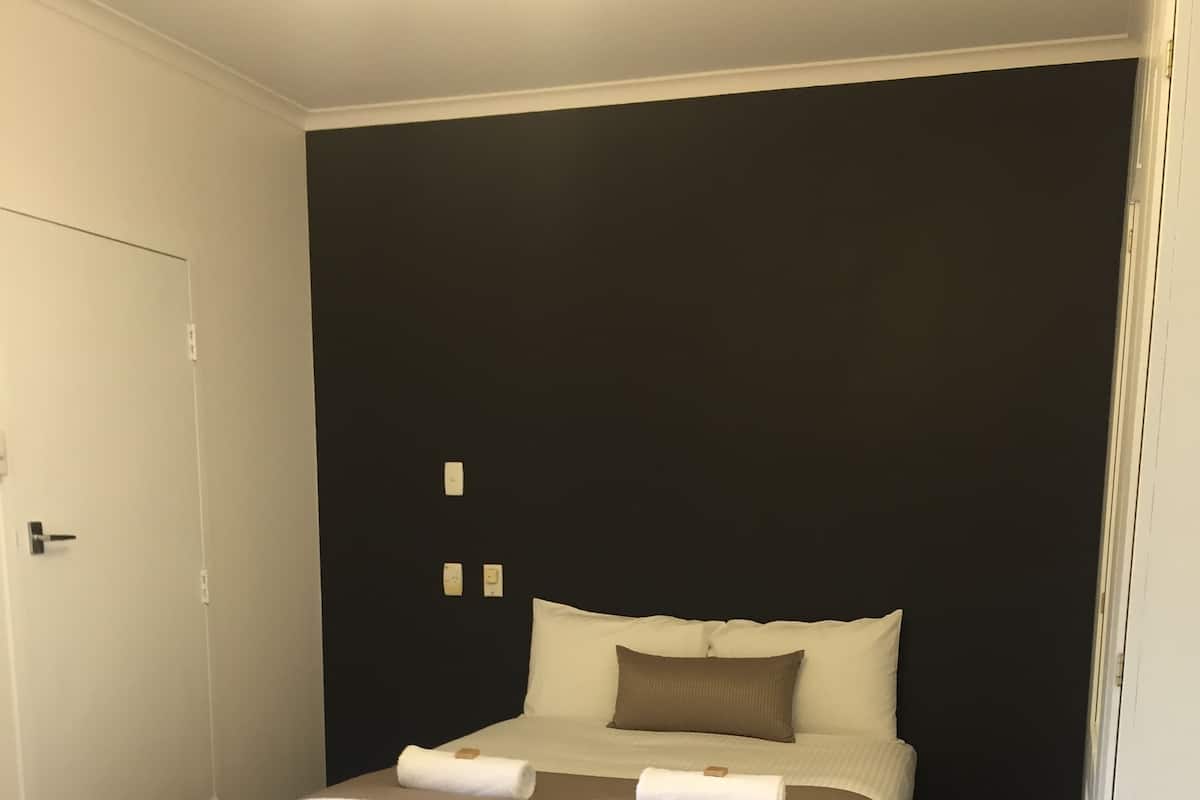 Superior Double Room | Iron/ironing board (on request), WiFi (free), bed sheets