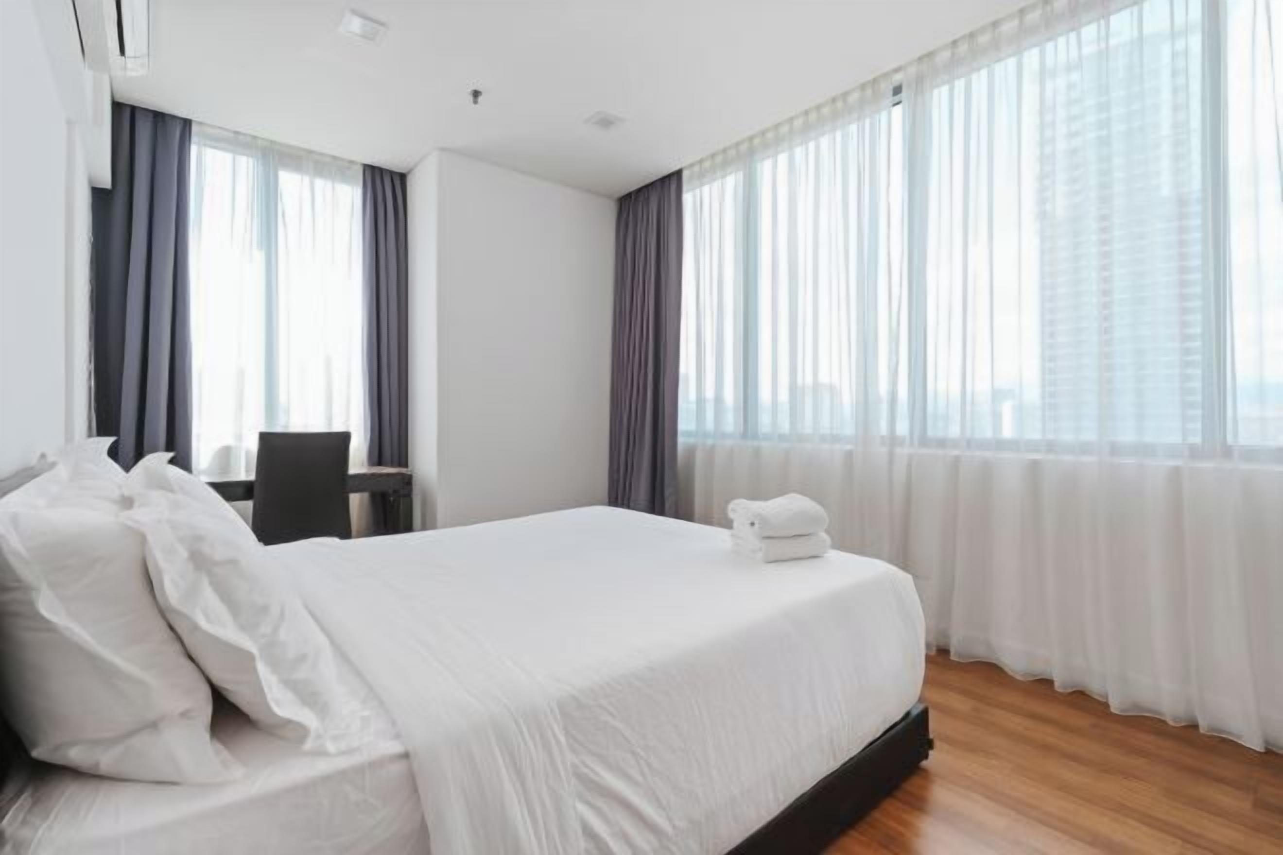 2 bedrooms, in-room safe, individually decorated, individually furnished