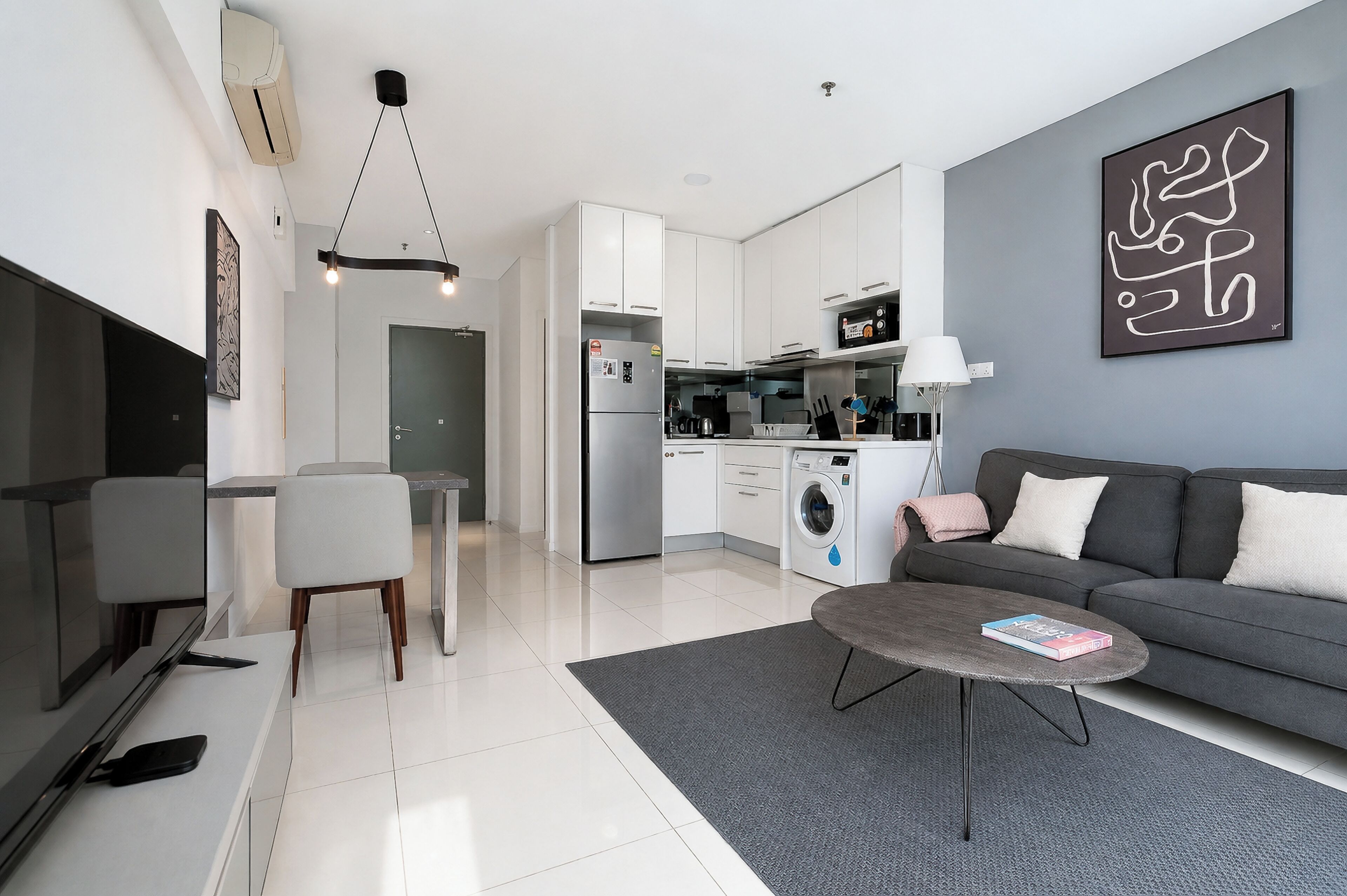Monolocale Standard, 1 letto queen, balcone | Area soggiorno | Smart TV 41 pollici con canali digitali, TV, Netflix