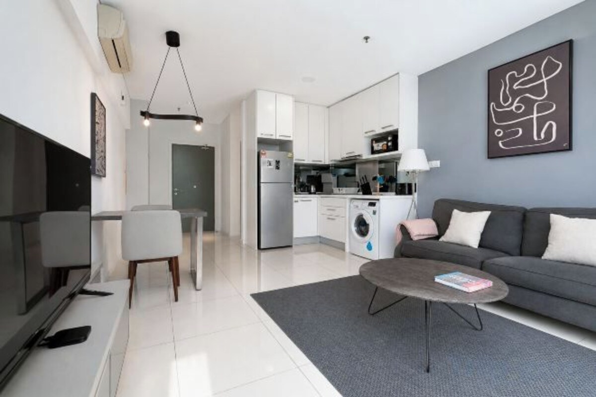 Studio Apartment