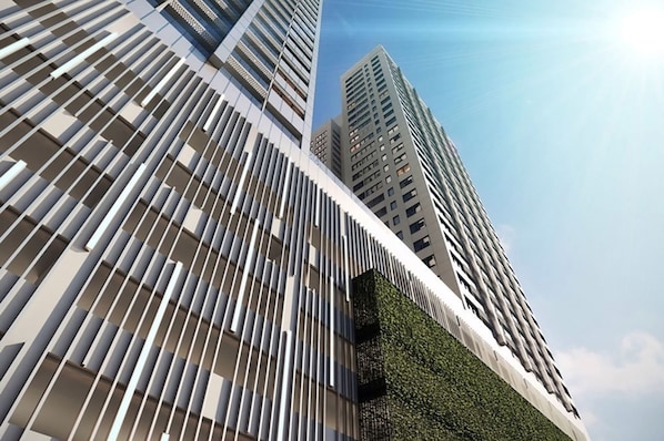 Vista frontal de la propiedad