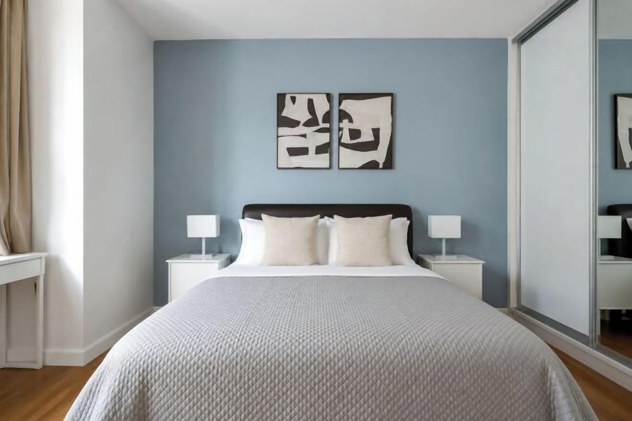 2 bedrooms, in-room safe, individually decorated, individually furnished