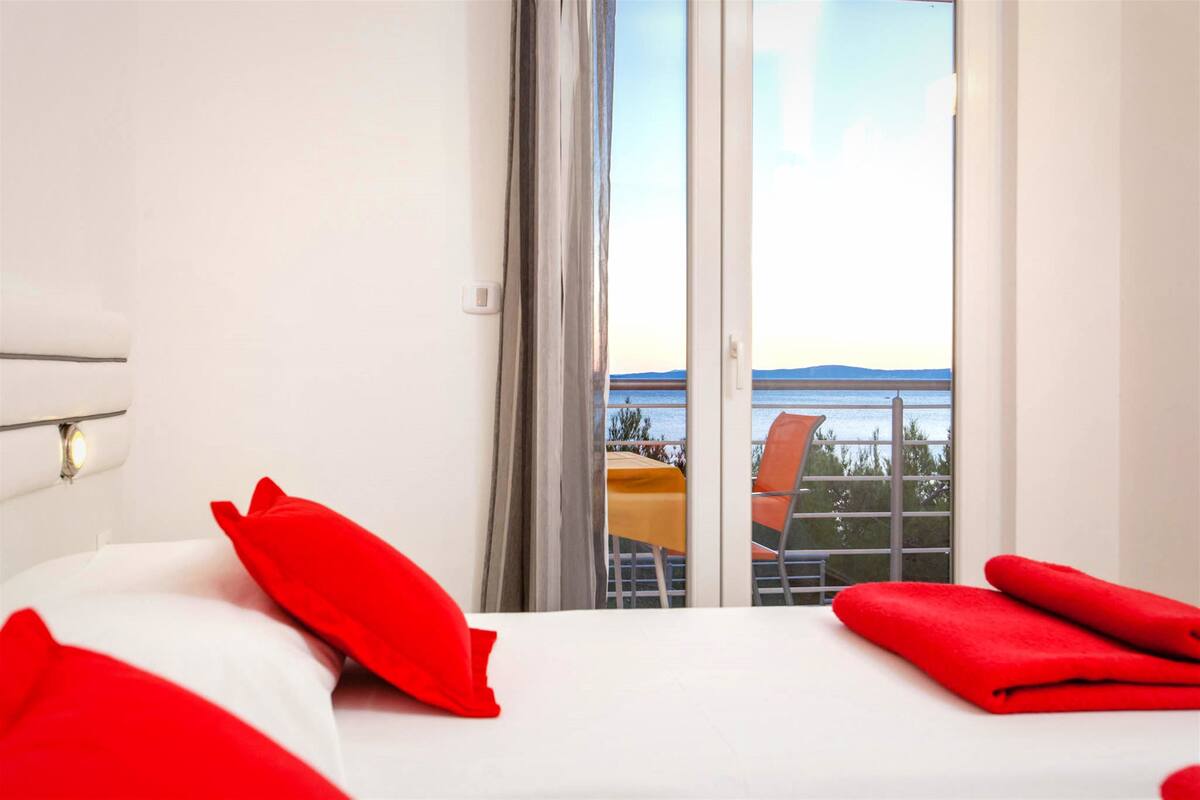 donkey. sea view apartment with panoramic balcony | view from room