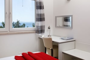 Goat. Sea View Apartment with Panoramic Balcony | Vue sur la plage ou l’océan