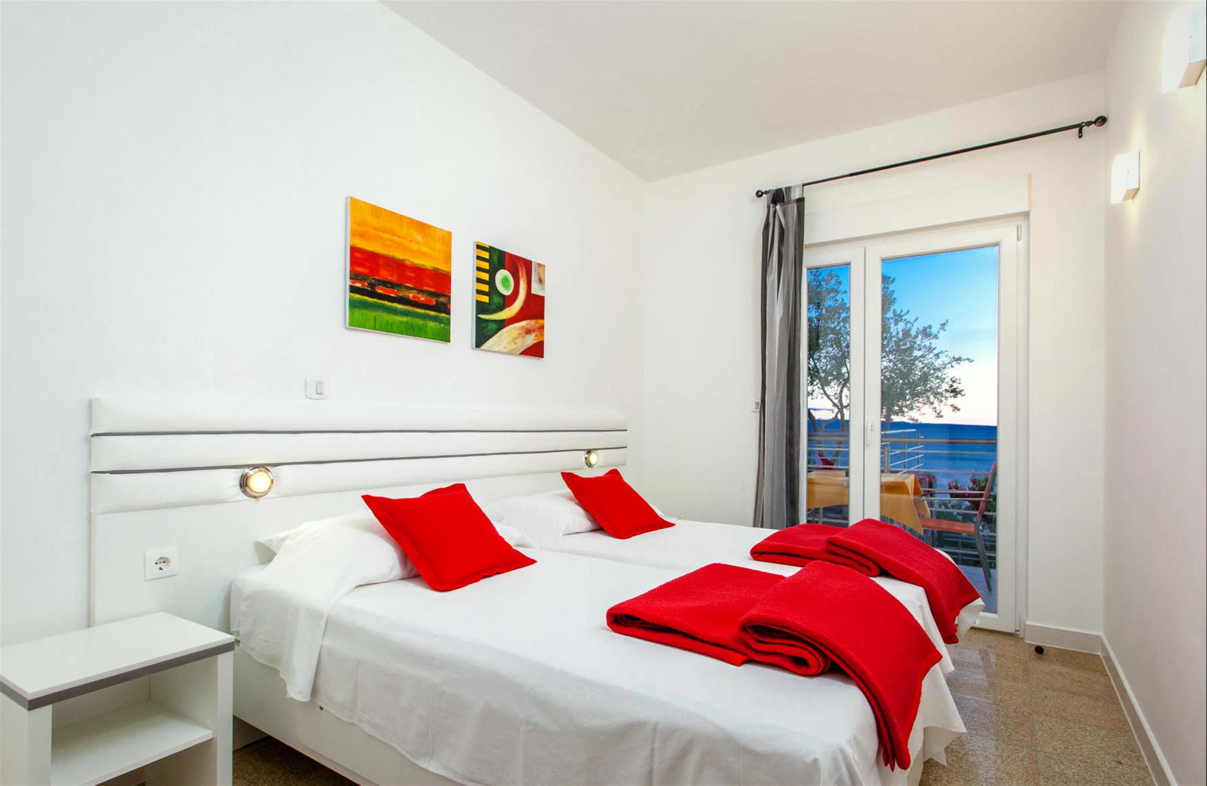 Donkey. Sea View Apartment with Panoramic Balcony | Ausblick vom Zimmer