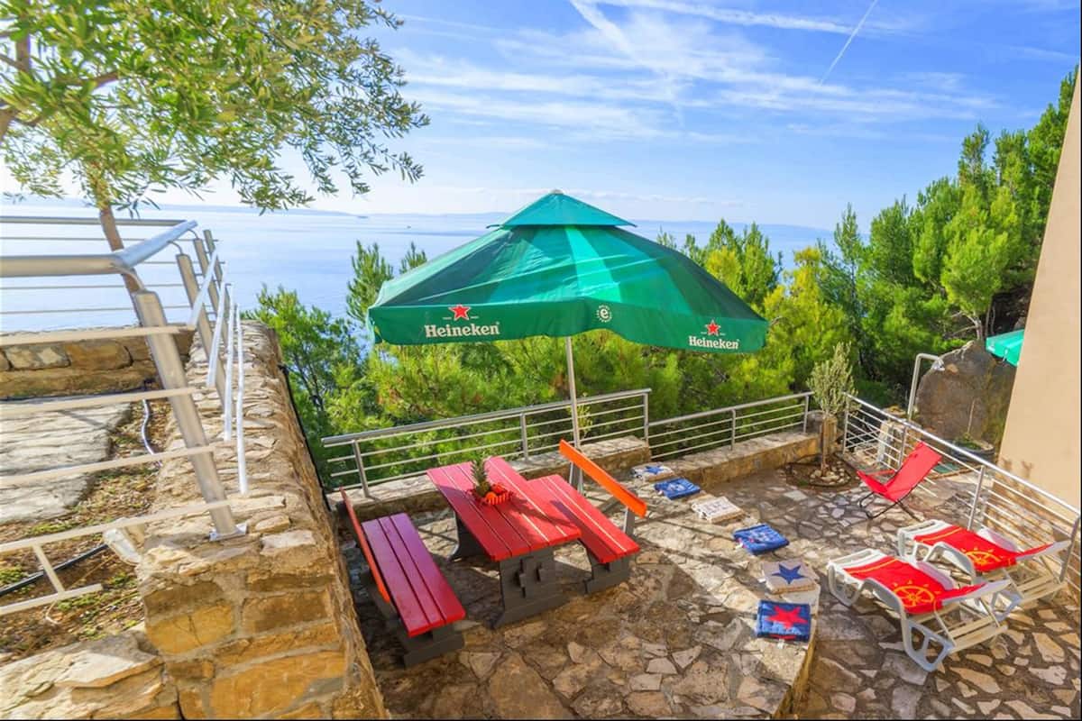 Crab. Apartment with Terrace, Beachfront | Terrace/patio