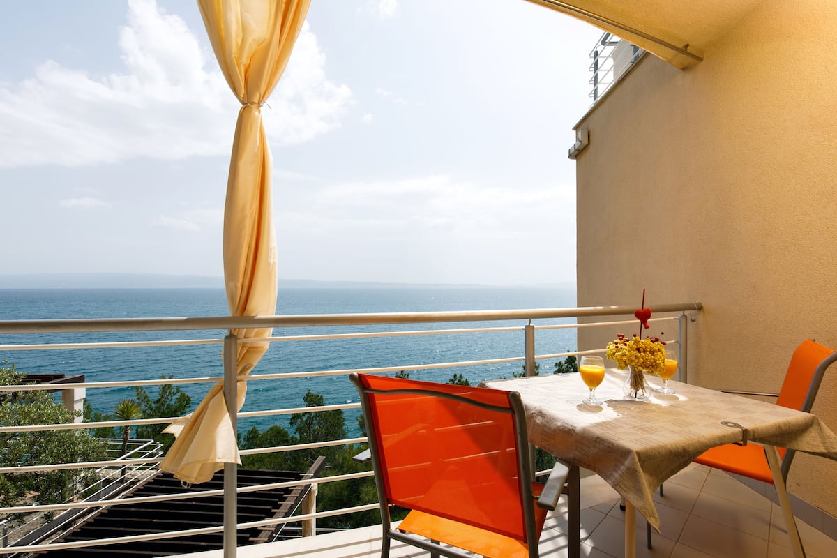 Seagull. Sea View Studio with Panoramic Balcony | Beach/ocean view