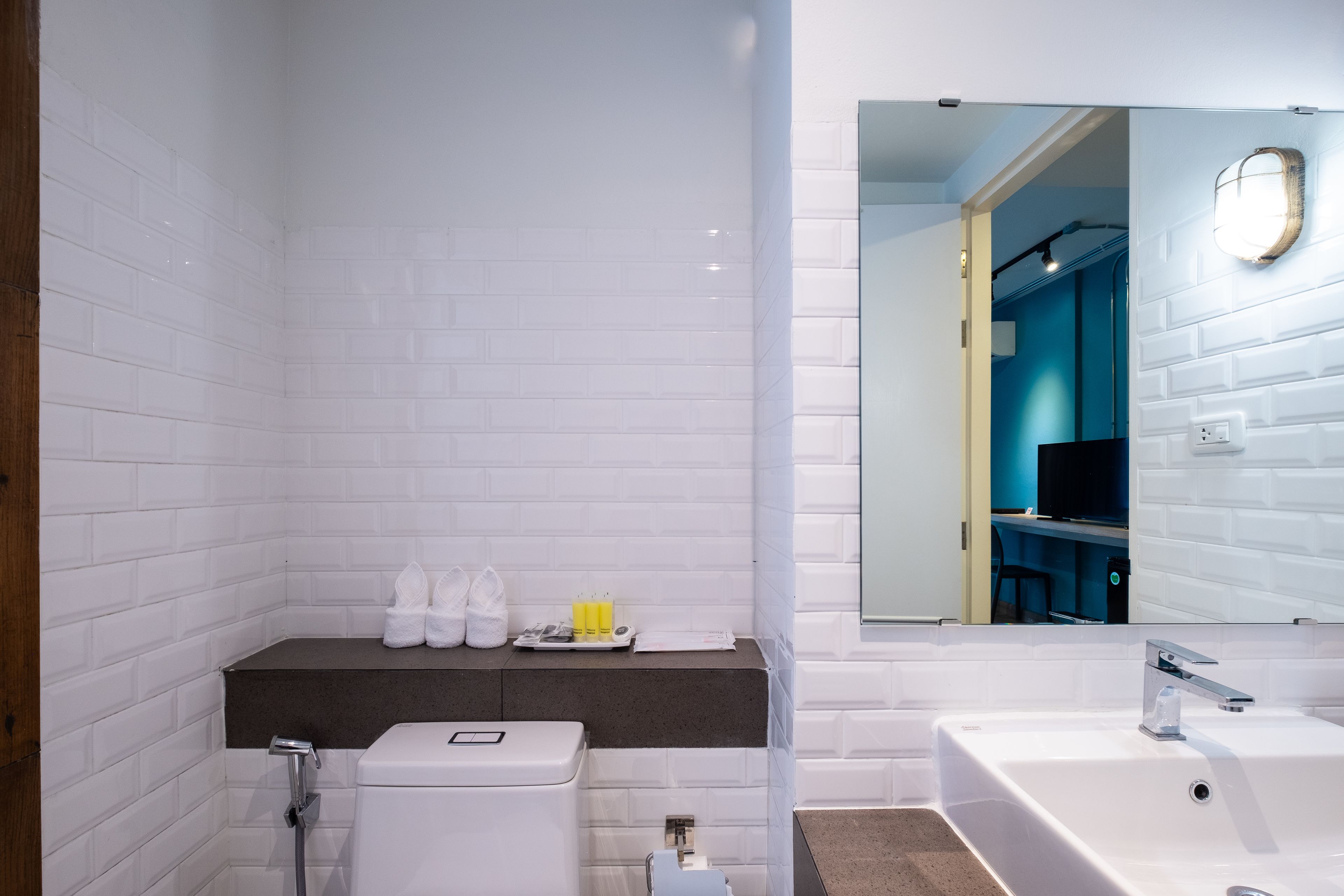 luxury triple room | bathroom | shower, rainfall showerhead, free toiletries, hair dryer