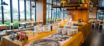 S.22 Hotel Suratthani