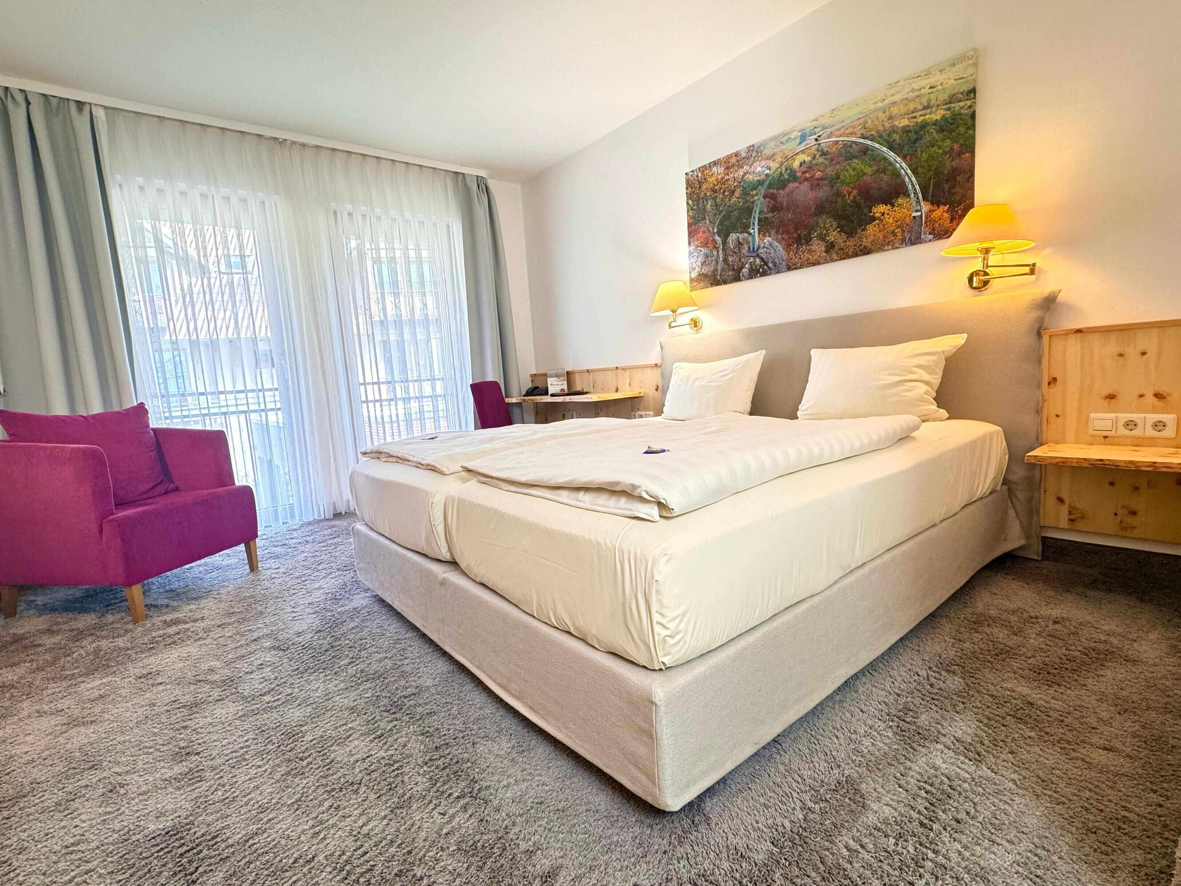 經濟雙人房 (Ludwigsturm) | 高級寢具、迷你吧、房內夾萬、書桌