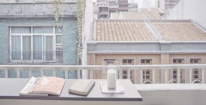 Terrace/patio - The Door Inn (Taipei)